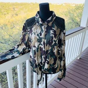 Miss LiLi Camouflage Button‎ Pocket Detail Blouse